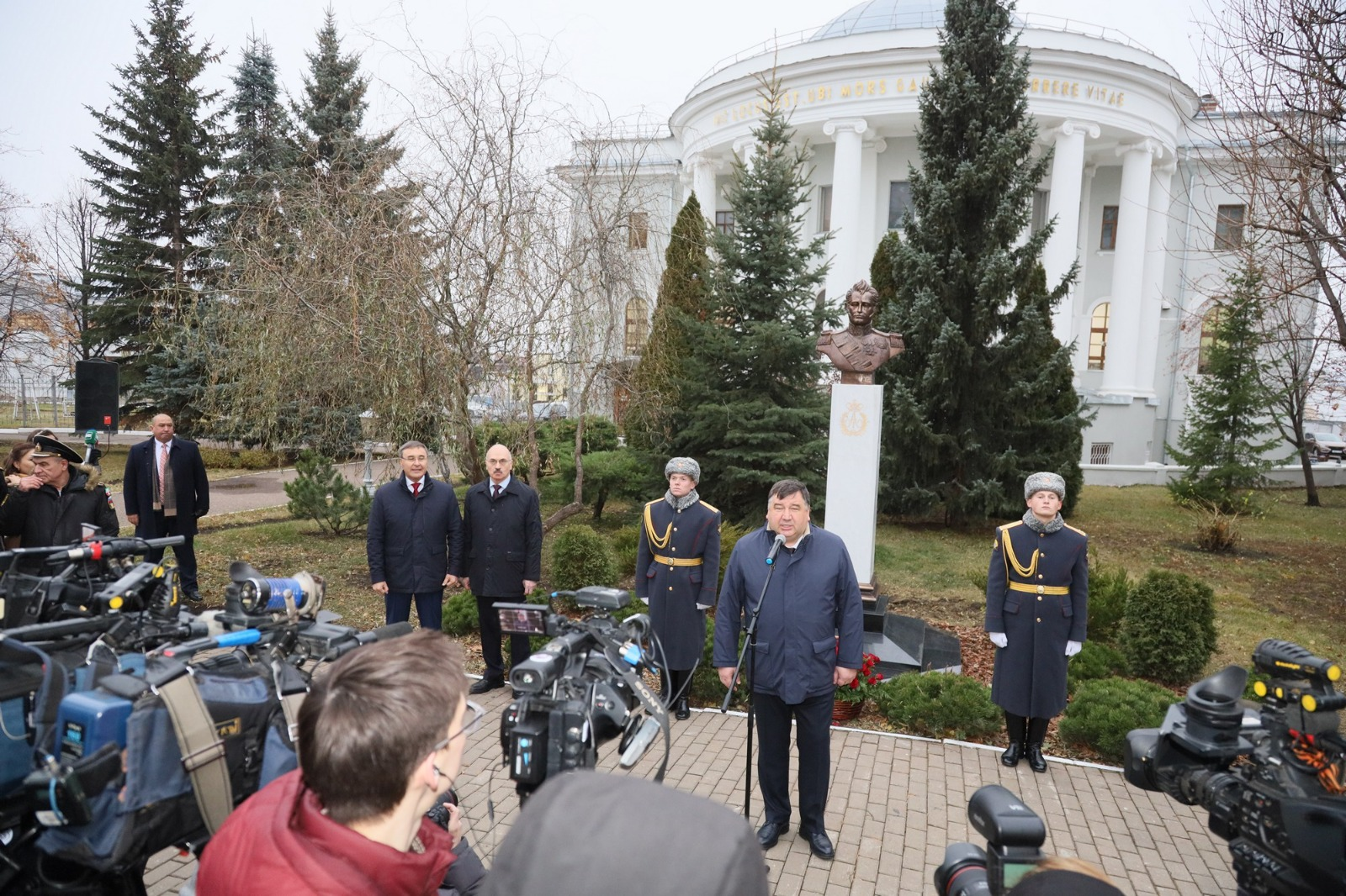 В Казанском университете торжественно открыли бюст императора Александра I