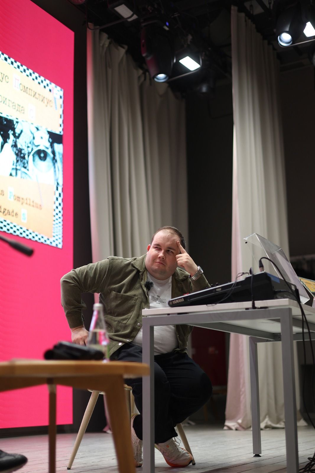 В Национальной библиотеке РТ состоялась встреча с лидером группы «Волга-Волга» Антоном Салакаевым