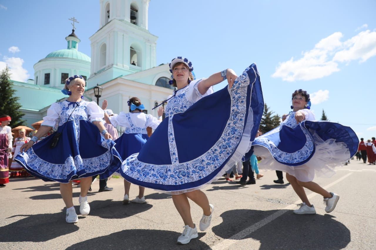 Праздник русского фольклора Каравон