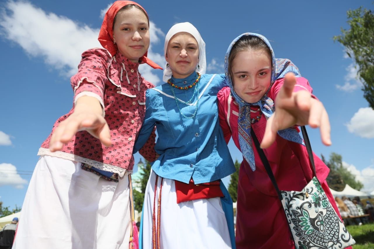 Праздник русского фольклора Каравон