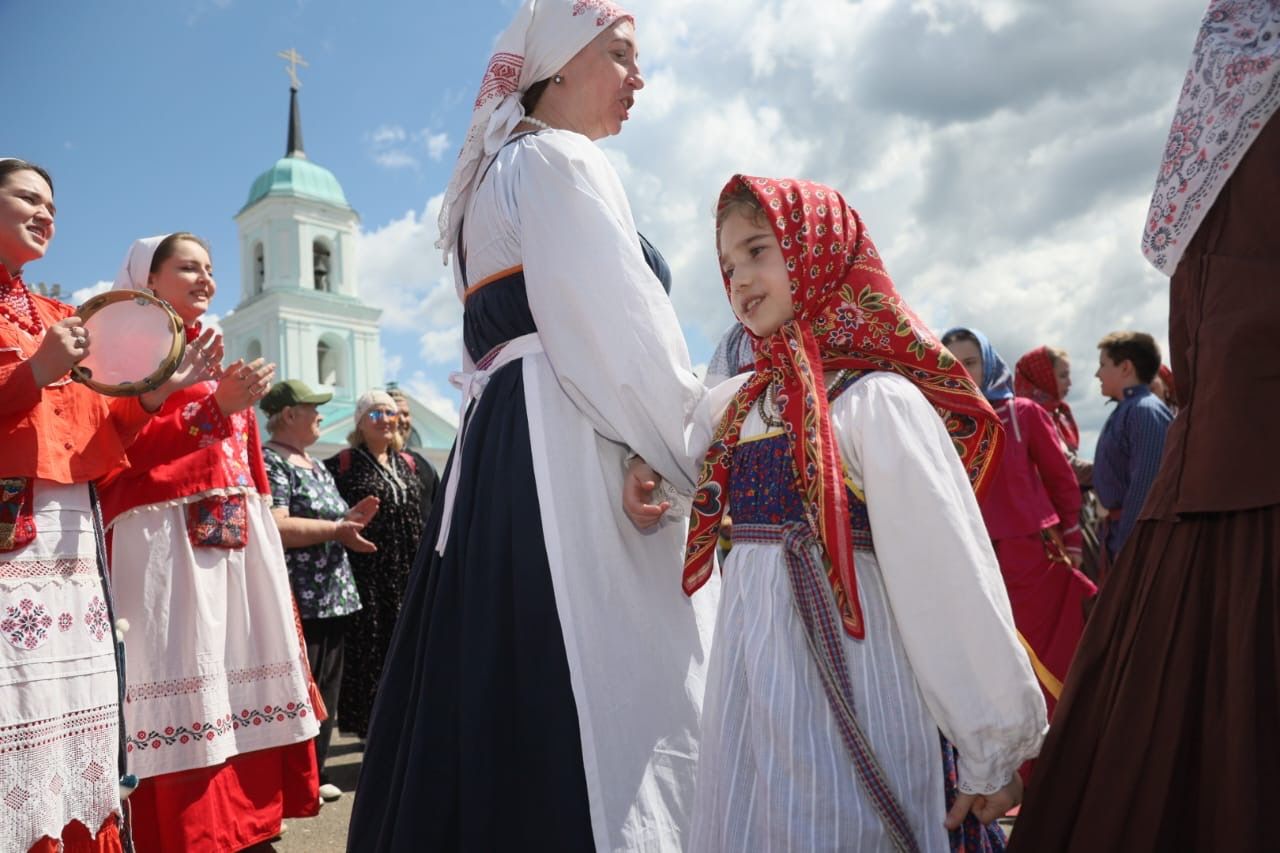 Праздник русского фольклора Каравон