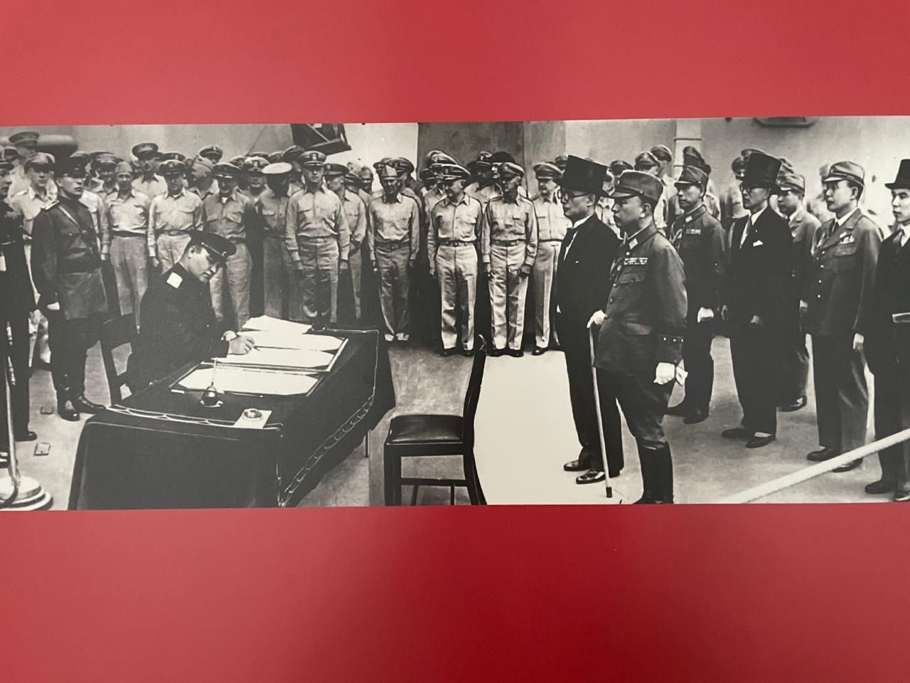 Выставка мензелинского фотографа Виктора Темина открылась сегодня в Пушечном дворе Казанского Кремля