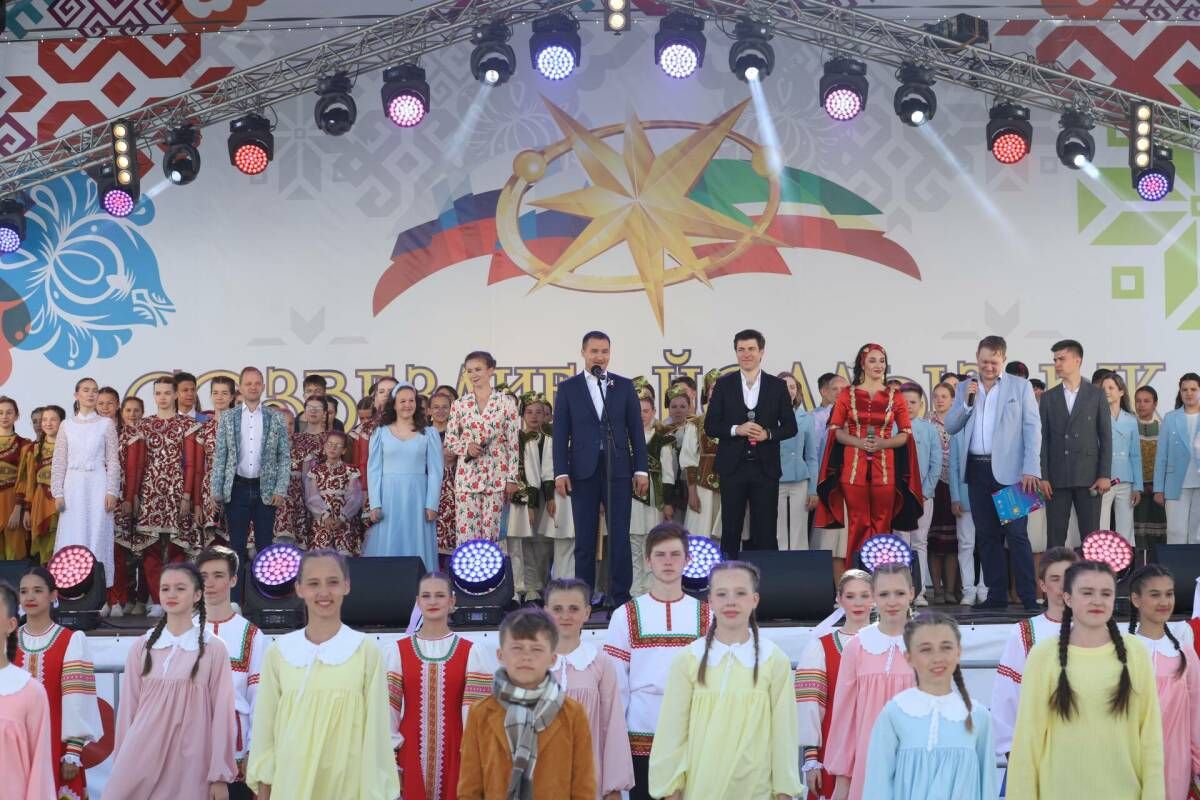 Артисты фестиваля «Созвездие – Йолдызлык» выступят с концертом в День России в Казани