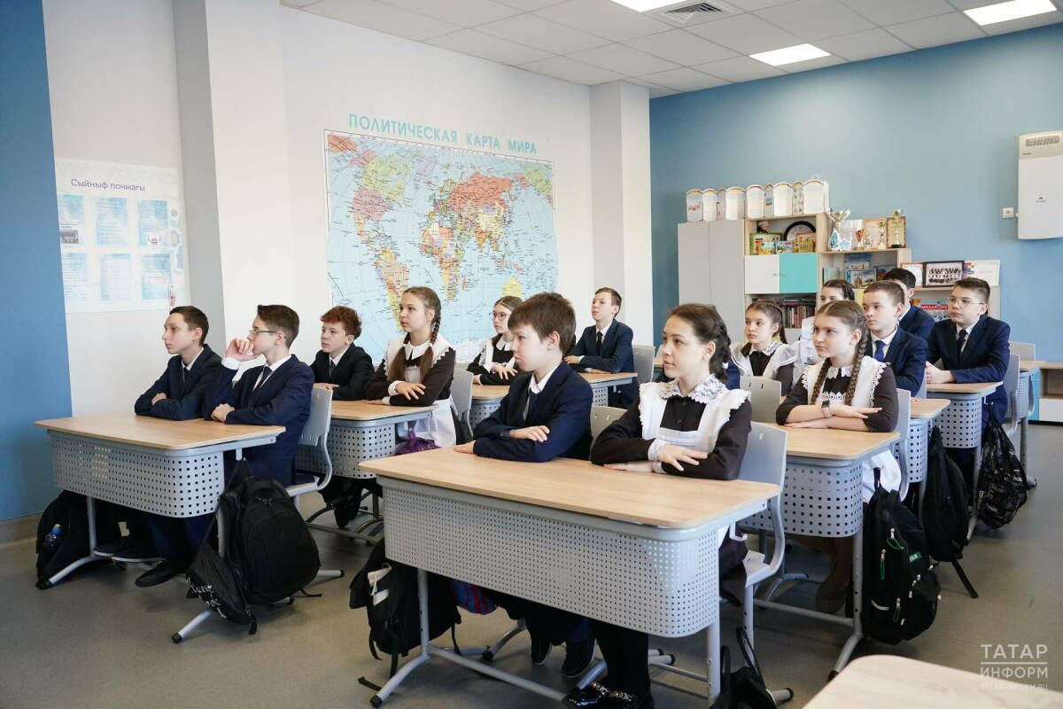 Что изменится в школах с 1 сентября 2026: оценки за поведение, запрет телефонов и меньше иностранного языка