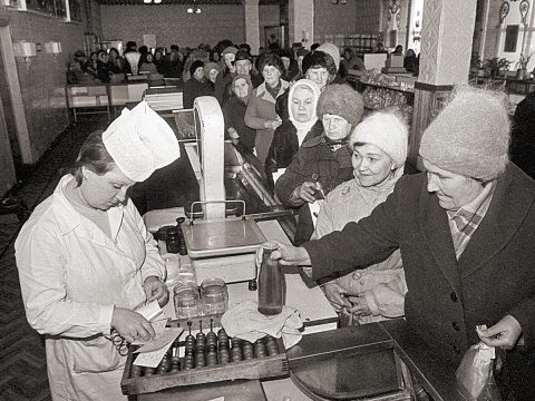 «Ах, до чего ж порой обидно, что хозяина не видно…»