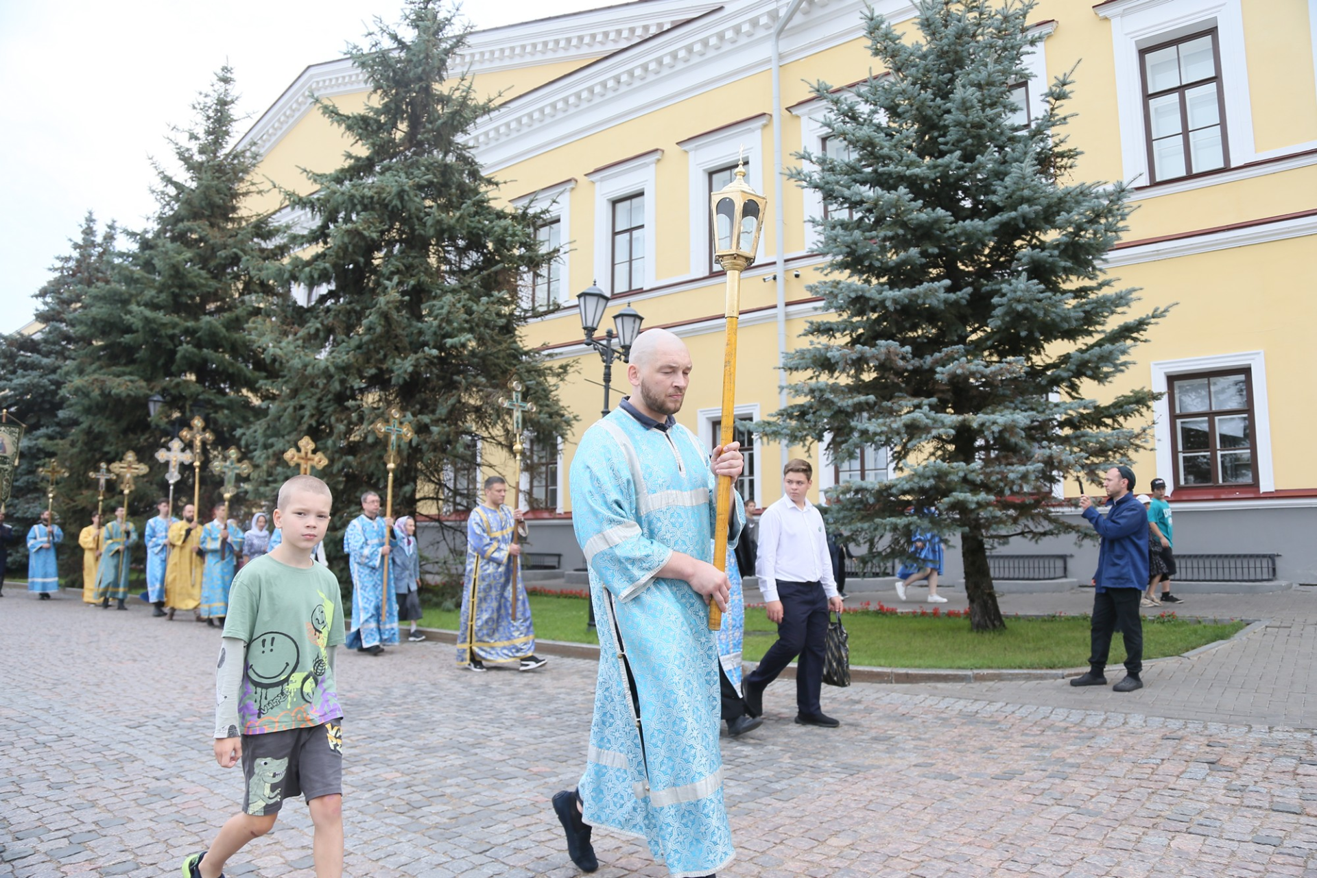 В Казани прошел крестный ход, посвященный 445-летию явления Казанской Иконы Божией Матери