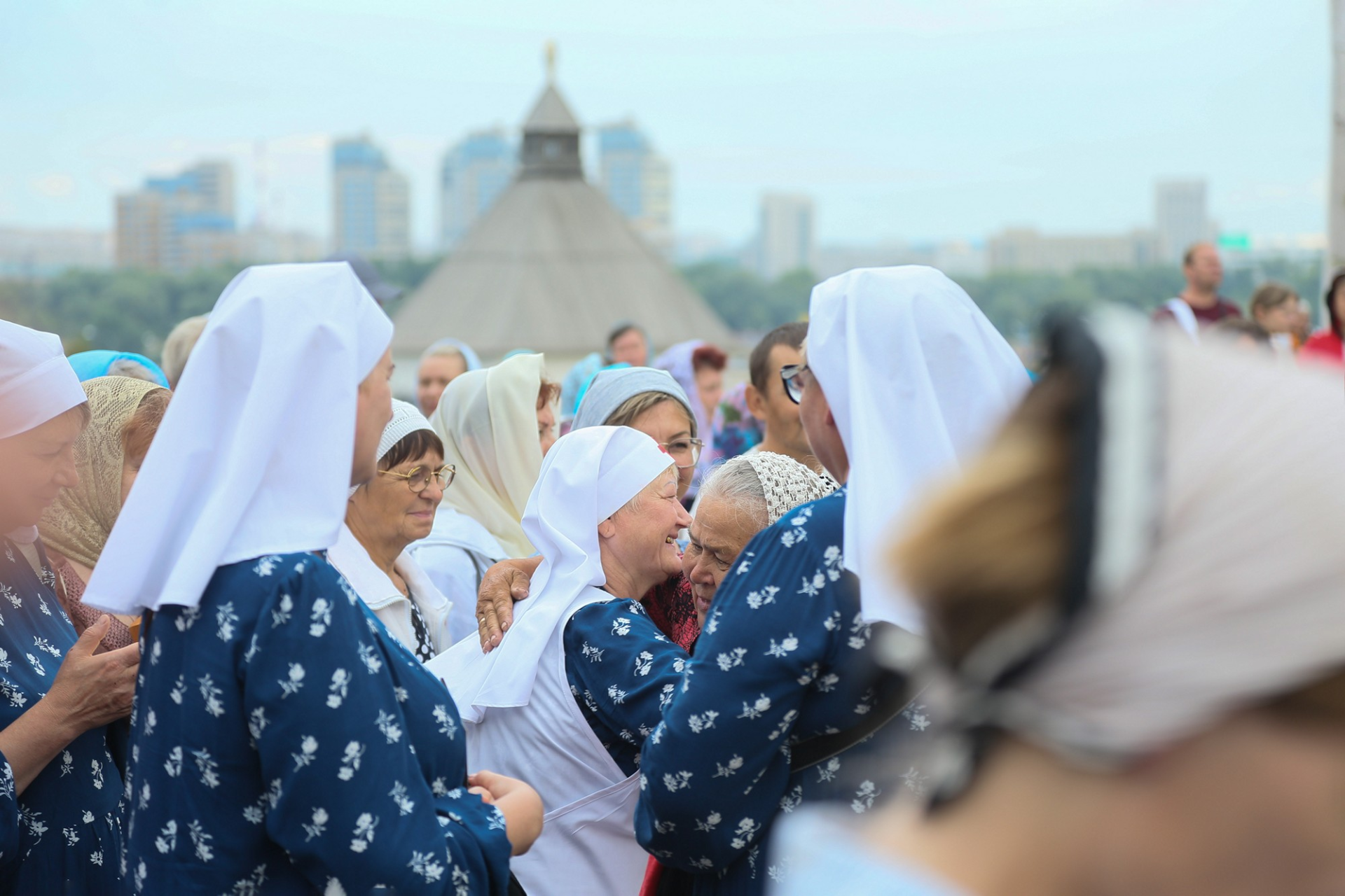 В Казани прошел крестный ход, посвященный 445-летию явления Казанской Иконы Божией Матери