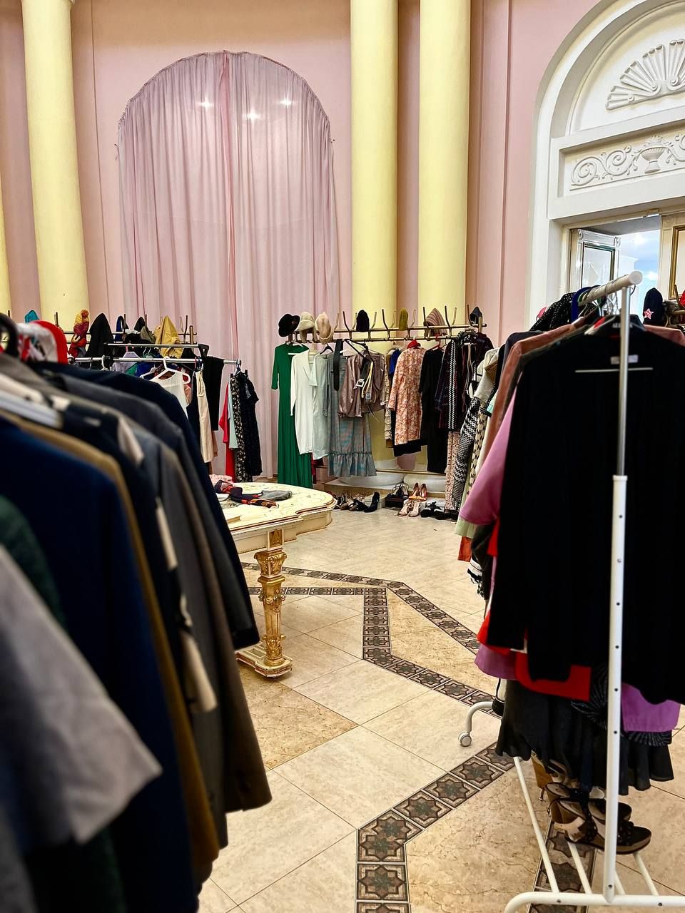 В Казани прошел благотворительный своп-маркет «Онкофеи»