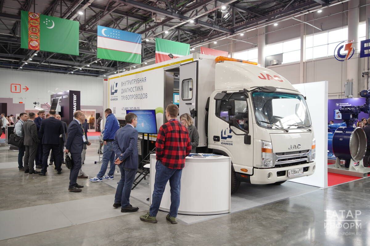 Минниханов и Цивилев посетили выставку KazanEnergyExpo