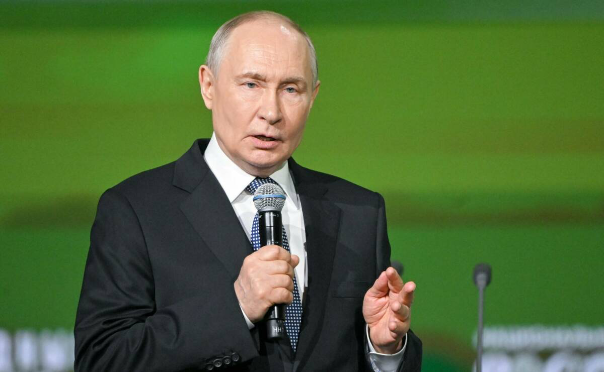 Путин заявил о стабилизации ситуации с топливом в России: проблемы из-за атак ВСУ решаются, Крым получит защищённую систему снабжения