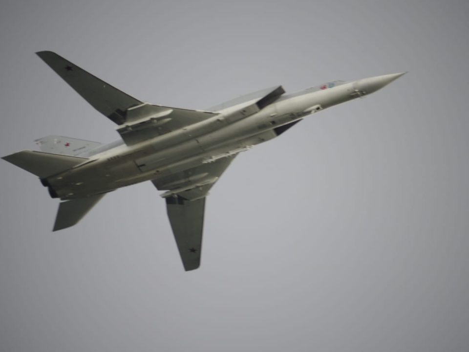B772B31A-E20E-4649-8A4A-4231B93E9D39