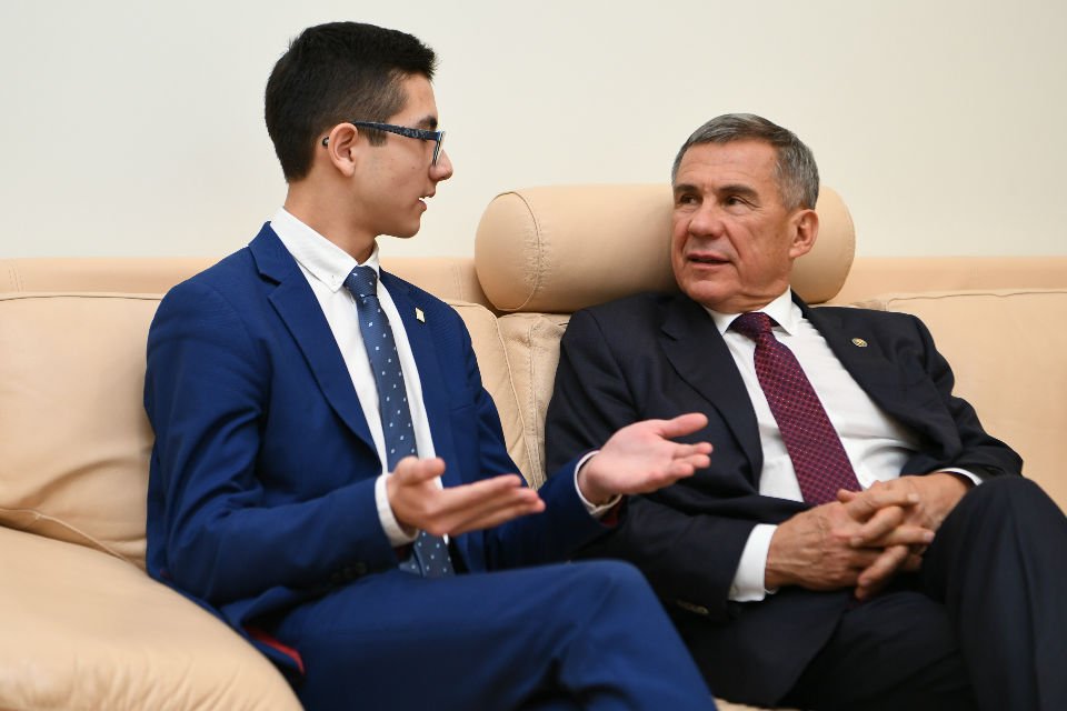 13 часов с Президентом