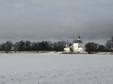 Про деревню, в которой целых три озера
