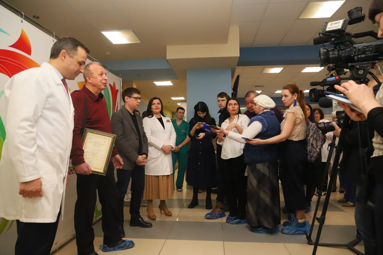 Для пациентов и посетителей РКБ открылась фотовыставка Султана Исхакова