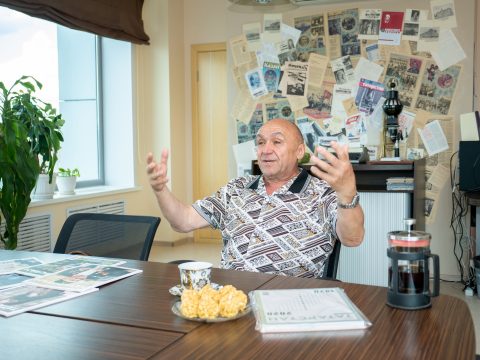 «Бүгенге көн ритмын тоярга омтылам»