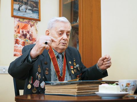 Уравнение со знаками вечности