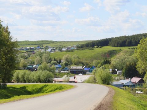 Түбән Ушмы: урам тулы бала‑чага